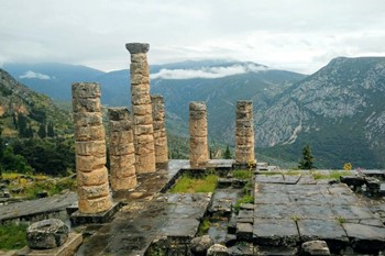 Geotours Greece Delphi_17916_md.jpg
